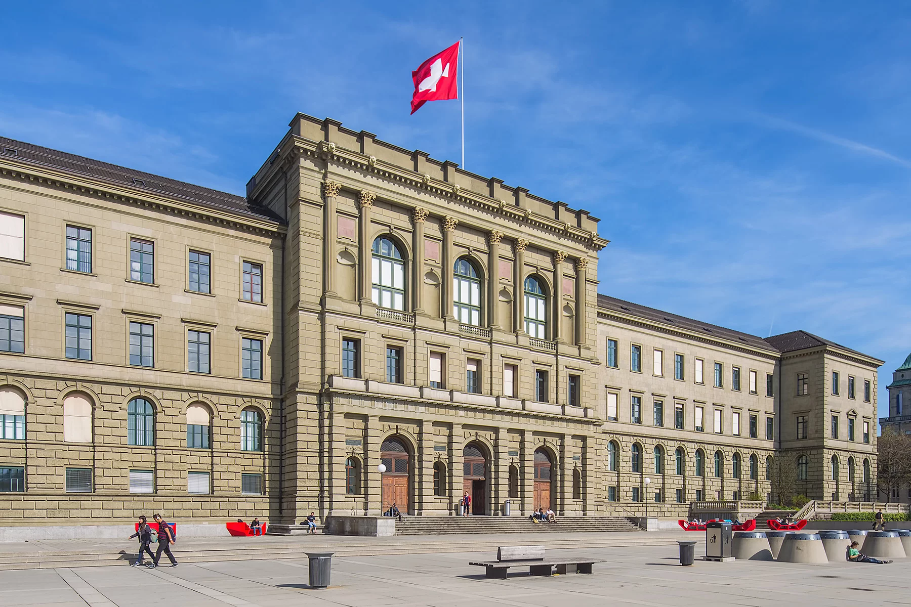 Bachelors in Switzerland Universities
